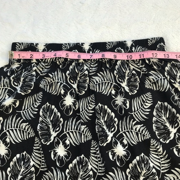 Divided by H&M, Skirt, Size 8 - Picture 6 of 7